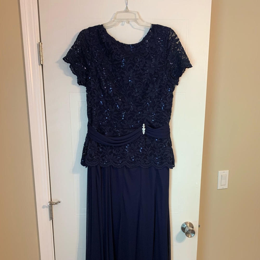 Beautiful navy dress 💥💥